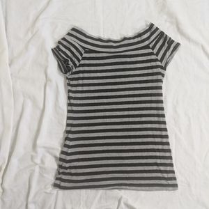 ⭐Boat neck striped t shirt size large